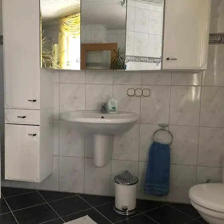 Gemuetliches Garden View Apartament Ramstein-Miesenbach